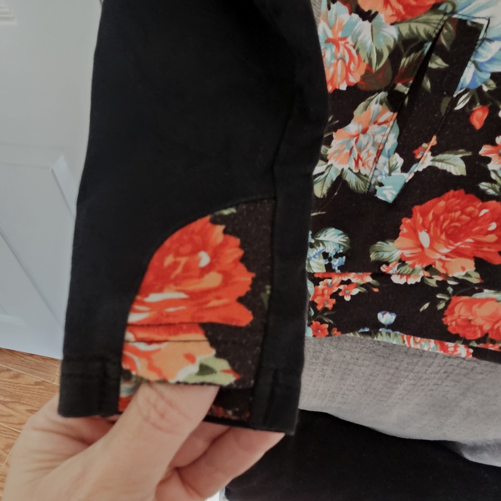 Hazel Blues Kids 4T Cowlneck Hoodie Black Floral, Thumb Holes & Pockets - Picture 3 of 5
